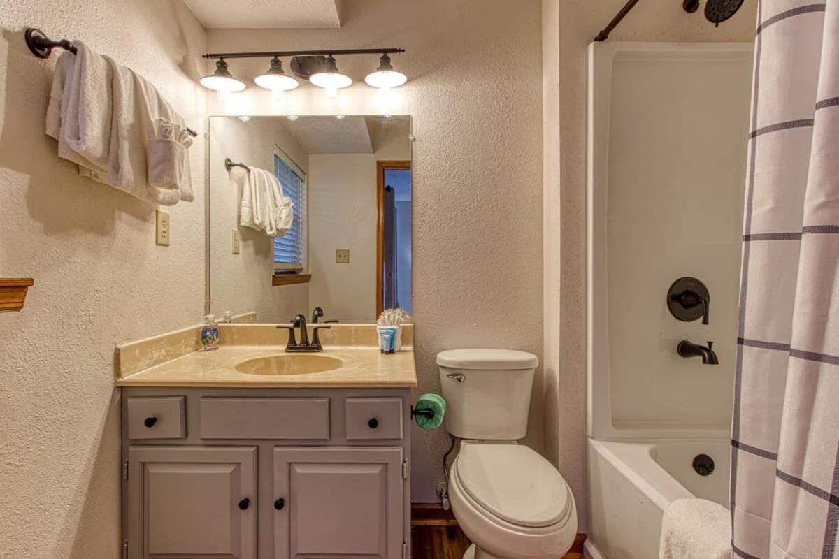 Pinecrest Townhomes-1King-2Queen Unit-Renovated Pigeon Forge Esterno foto