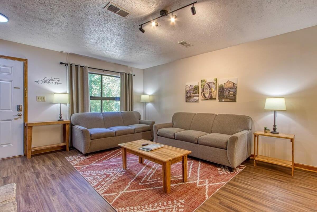Pinecrest Townhomes-1King-2Queen Unit-Renovated Pigeon Forge Esterno foto